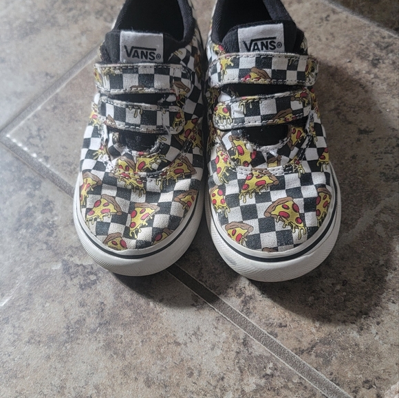 Toddler shoe lot - Picture 6 of 12